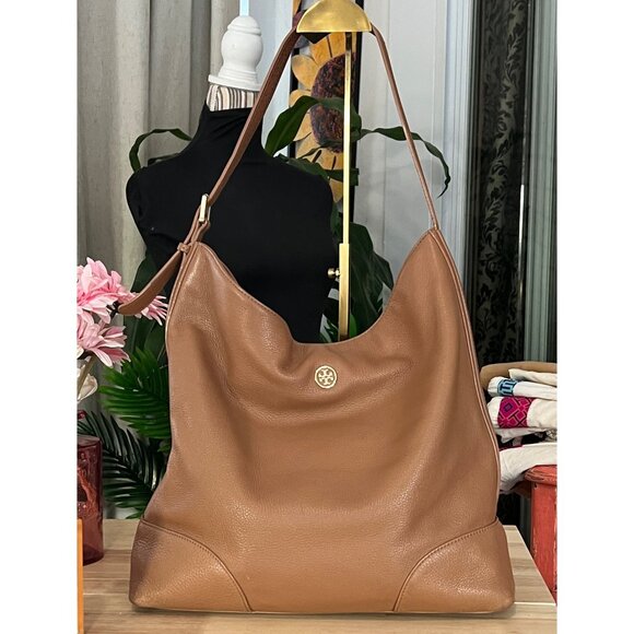 Tory Burch Handbags - ♦️♦️ AUTHENTIC TORY BURCH VINTAGE CAMEL BROWN HOBO/SLOUCHY BAG ♦️♦️